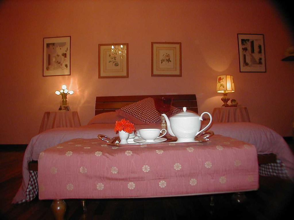 Torre Dei Frati Bed & Breakfast Fossano Habitación foto